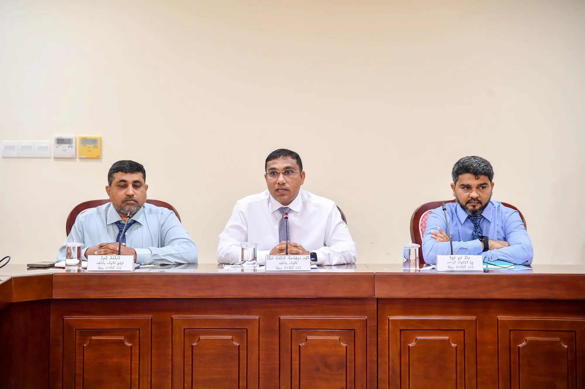 މިދިޔަ ވެރިކަމުގައި ފެނަކައަށް ގެނައި ގިނަ އެއްޗިއްސަކީ ބާއެއްޗެހި: ނަޖާހް