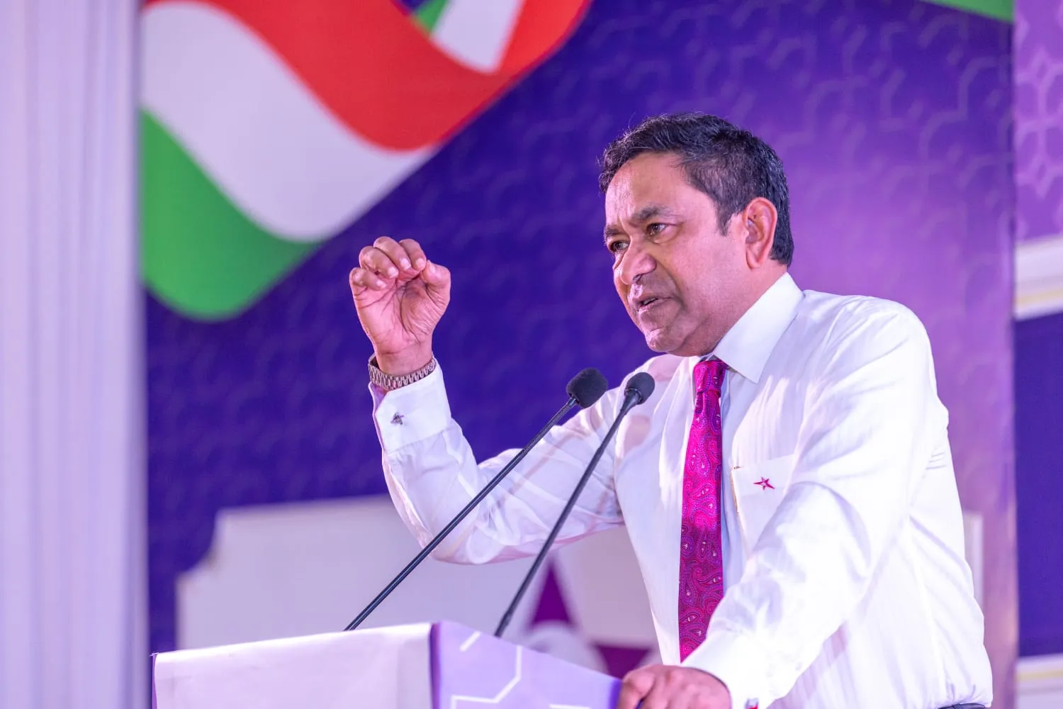 ރޭގެ ޖަލްސާގައި ކުރީގެ ރައީސް ޔާމީން ވާހަކަފުޅު ދައްކަވަނީ