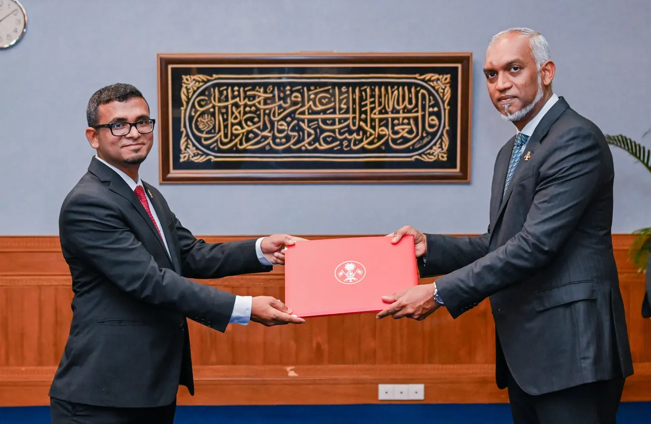 ރައީސް މުޢިއްޒު އާއި މުނައްވަރު: ފޮޓޯ/ ރައީސް އޮފީސް