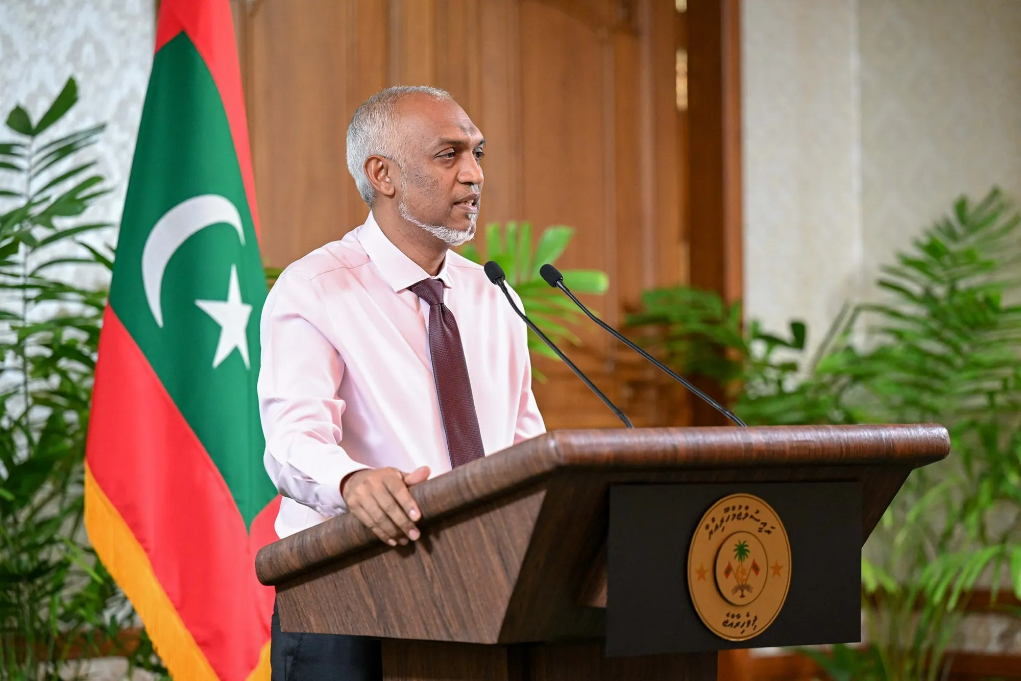 މިއަދު ބޭއްވި ނޫސްވެރިންގެ ބައްދަލުކުރެއްވުމުގައި ރައީސް މުޢިއްޒު -