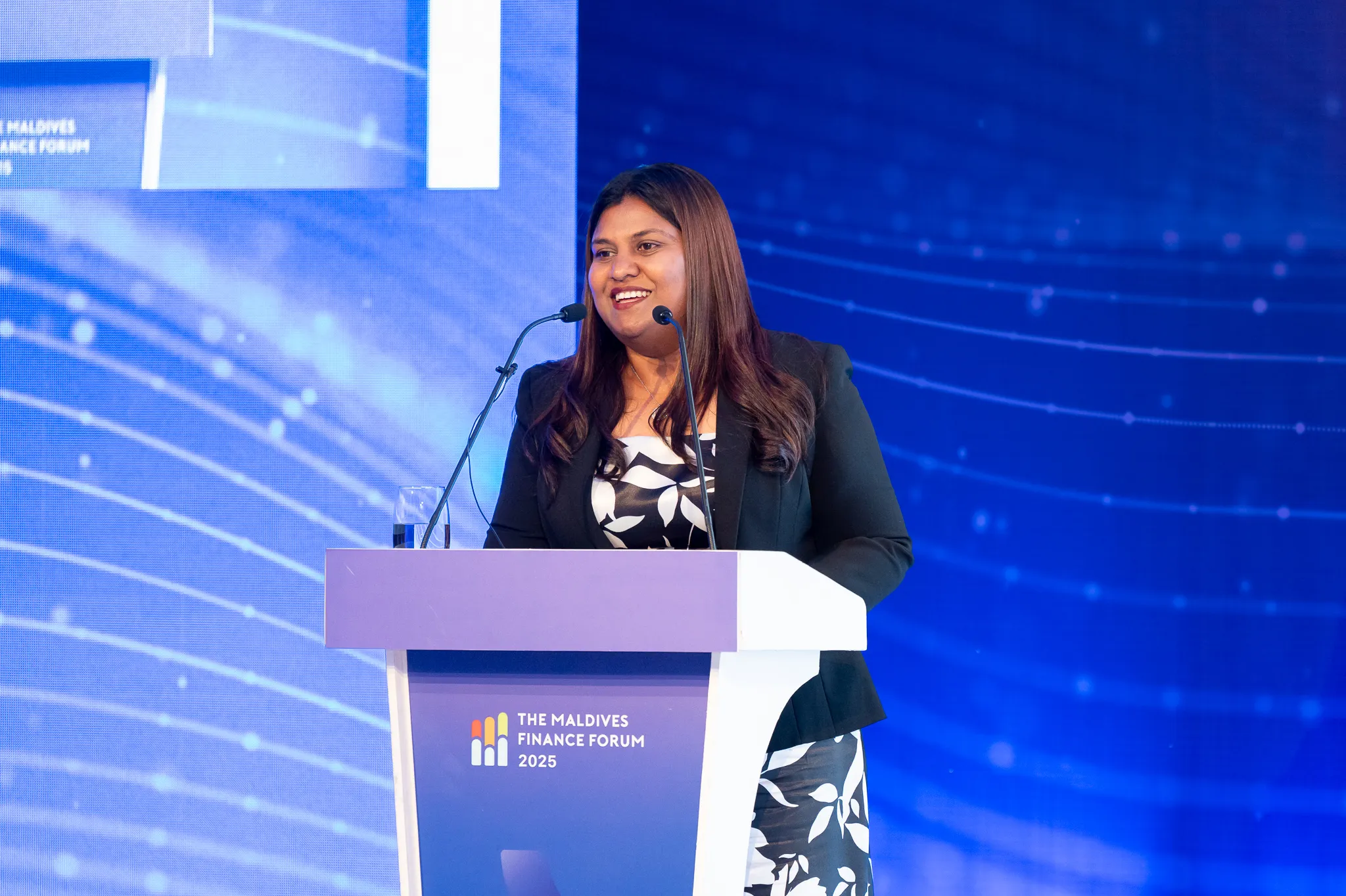 ބޮންޑުގެ މައްސަލަ ހޫނުވެފައި ވަނިކޮށް ސުޖާތާ އިސްތިއުފާ ދެއްވައިފި