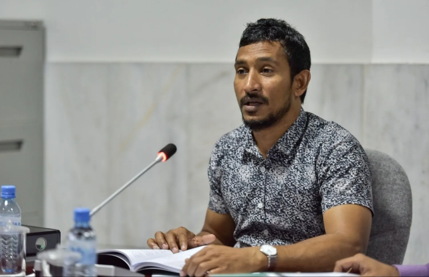 އަޅުގަނޑުމެންގެ ސަރުކާރެއް ވިޔަސް, މަޖިލިސް މެދުވެރިކޮށް ސަރުކާރު ޖަވާބުދާރީ ކުރުވާނަން: ފަލާޙް