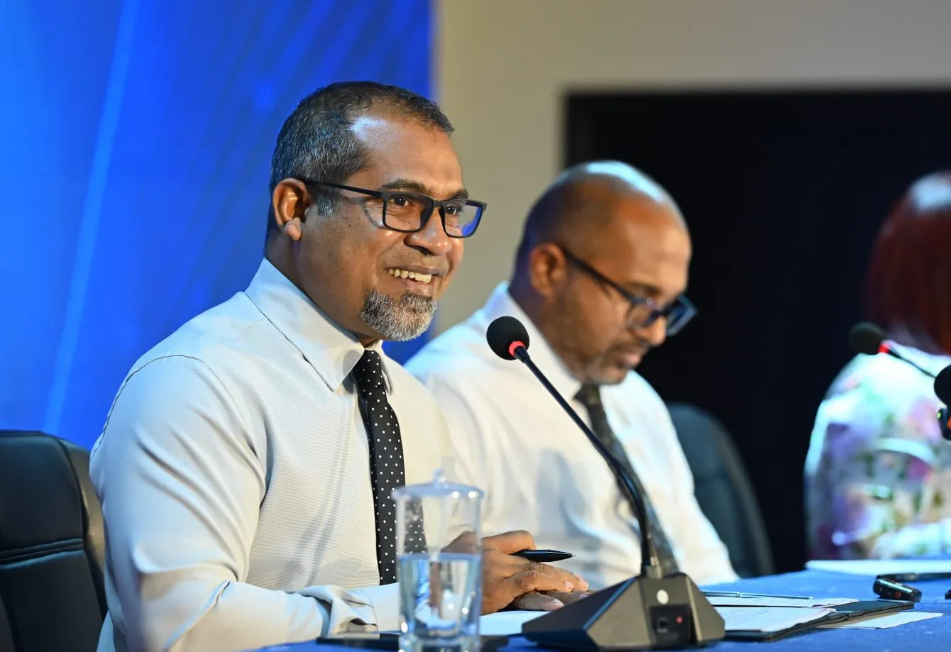 ވަޒީރު ޑރ އަބްދުالله ޚަލީލް: ފޮަޓޯ/ ހެލްތު މިނިސްޓްރީ