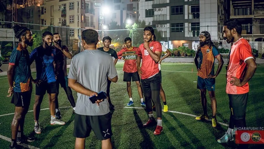 ހޯރަފުށި މިފަހަރު ނުކުންނަނީ ރަށު ކޯޗަކާއި އެކު މުބާރާތް ކާމިޔާބުކުރަން!