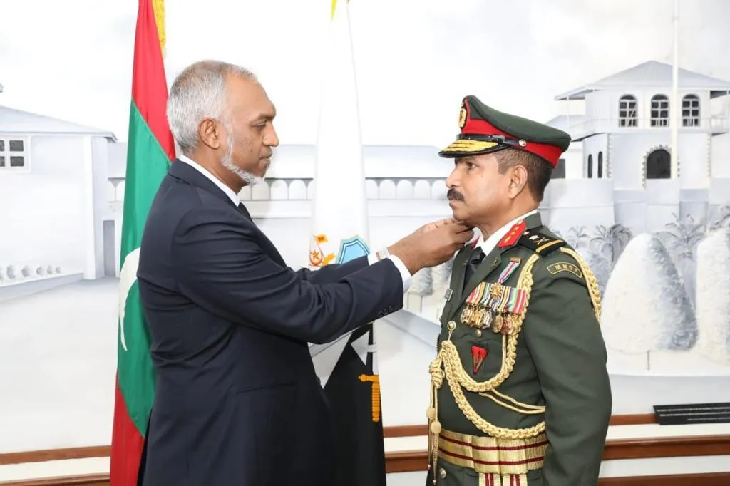 ޗީފް އޮފް ޑިފެންސް ފޯސްގެ މަޤާމުގައި ހުންނެވި ޢަބްދުއްރަޙީމް ޢަބްދުއްލަޠީފް، ޕްރޮމޯޓްކުރައްވައިފި