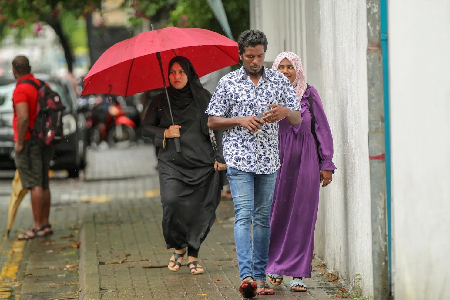 މާލޭ މަގުމަތީޣައި އާންމުންގެ ބަޔަކު، މާލެ ސަރަހައްދުގެ ގޭބިސީތަކުގެ އާމްދަނީއާއި ޚަރަދު ބެލުމުގެ ސާވޭއެއް މާދަމާ ފަށާނެ -- ދުވަސް ފޮޓޯ: އަޒްމީ އަލީ