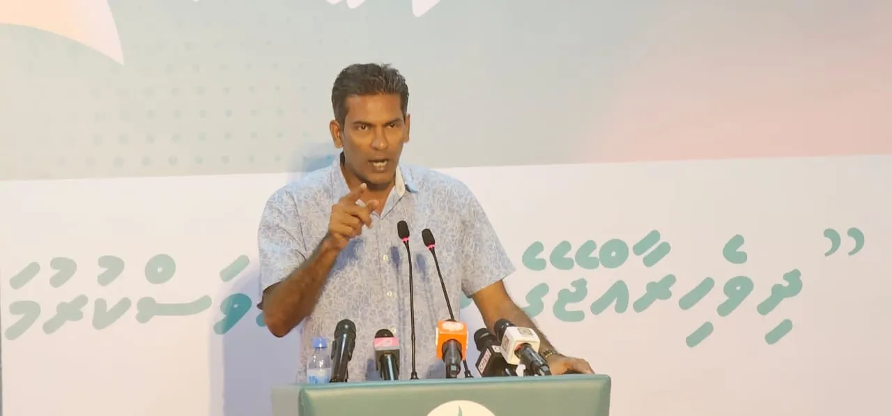 އެޗްޑީސީގެ މެނޭޖިންގ ޑިރެކްޓަރ އިބްރާހީމް ފަޒުލް ރަޝީދު-- ފޮޓޯ/ޕީޕީއެމް