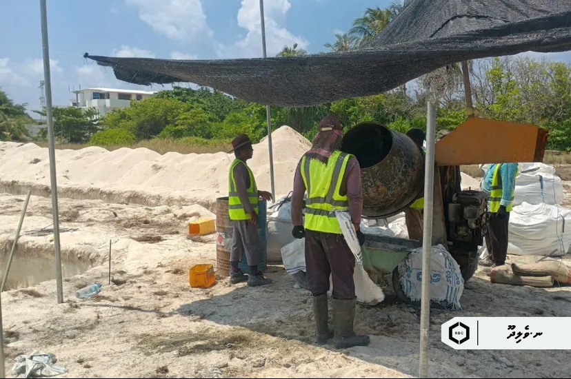 ނ. ވެލިދޫގައި ޤާއިމްކުރެވޭ ކޮމިޔުނިޓީ ބޭސްޑް ރިހެބިލިޓޭޝަން ސެންޓަރު މަރާމާތު ކުރުމުގެ މަޝްރޫއުގެ ތެރެއިން.. ފޮޓޯ: އާރްޑީސީ