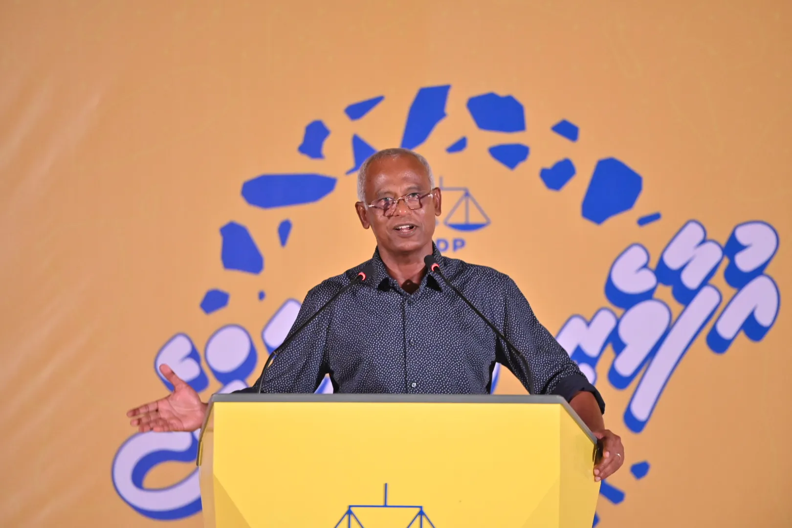 ދެވަނަ ބުރަކަށް ގެންދަން އުޅެނީ ޑީލު ހަދައިގެން އޭގެން އަމިއްލަ ފައިދާ ހޯދަން: ރައީސް ޞާލިޙް