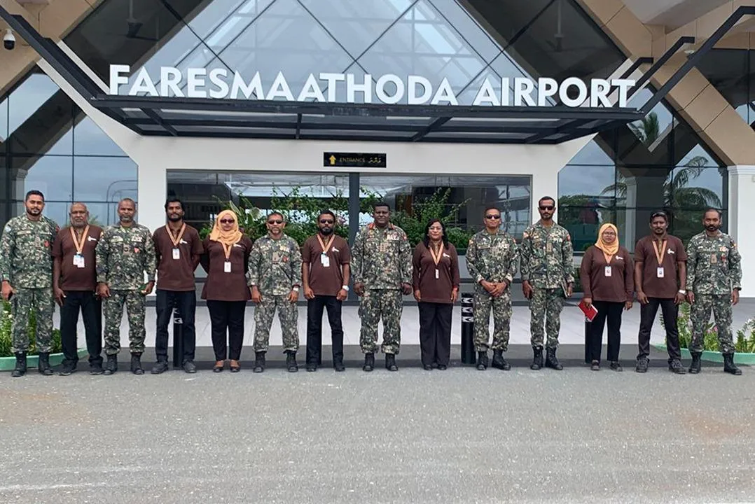 އެމްއެންޑީއެފް ސަދަން އޭރިއާ ކޮމާންޑްގެ ކޮމާންޑަރ، ހުވަދޫ އަތޮޅުގެ 3 އެއަރޕޯޓެއްގެ އިސްވެރިންނާ ބައްދަލުކުރައްވައިފި