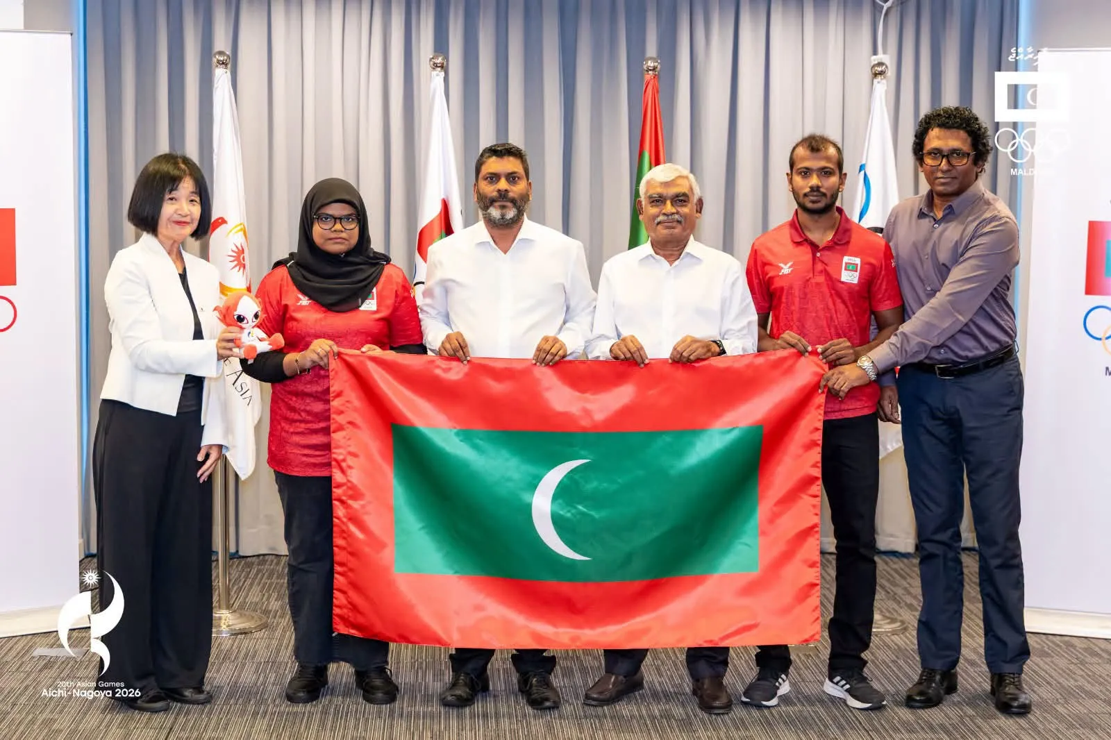 އޭޝިއަން ގޭމްސްގައި ދިވެހި ދިދަ އުފުލުމުގެ ޝަރަފު މުންސިފާއި އީޝަލް އަށް