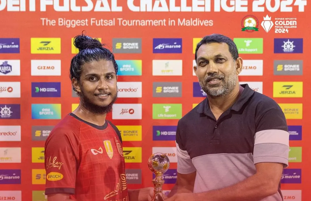 މާވަށް ބަލިކޮށް އެންމެ ފަހުގެ ޗެމްޕިއަން ގަމުން މުބާރާތް ފެށީ މޮޅަކާއެކު