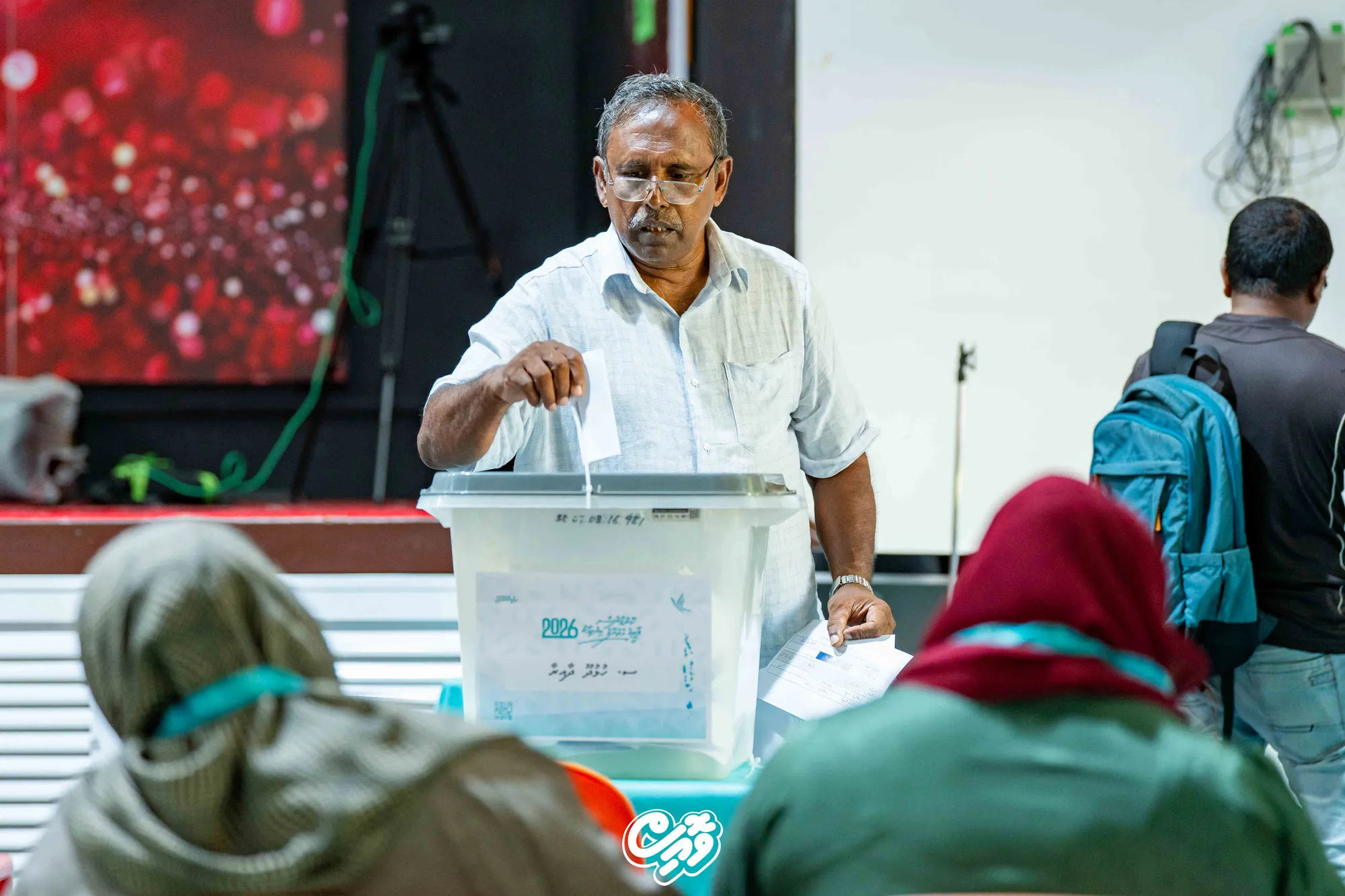 ކޮންގްރެސްގެ އެތެރޭގެ އިންތިހާބު: 33،000 މެންބަރުން ވޯޓް ލި