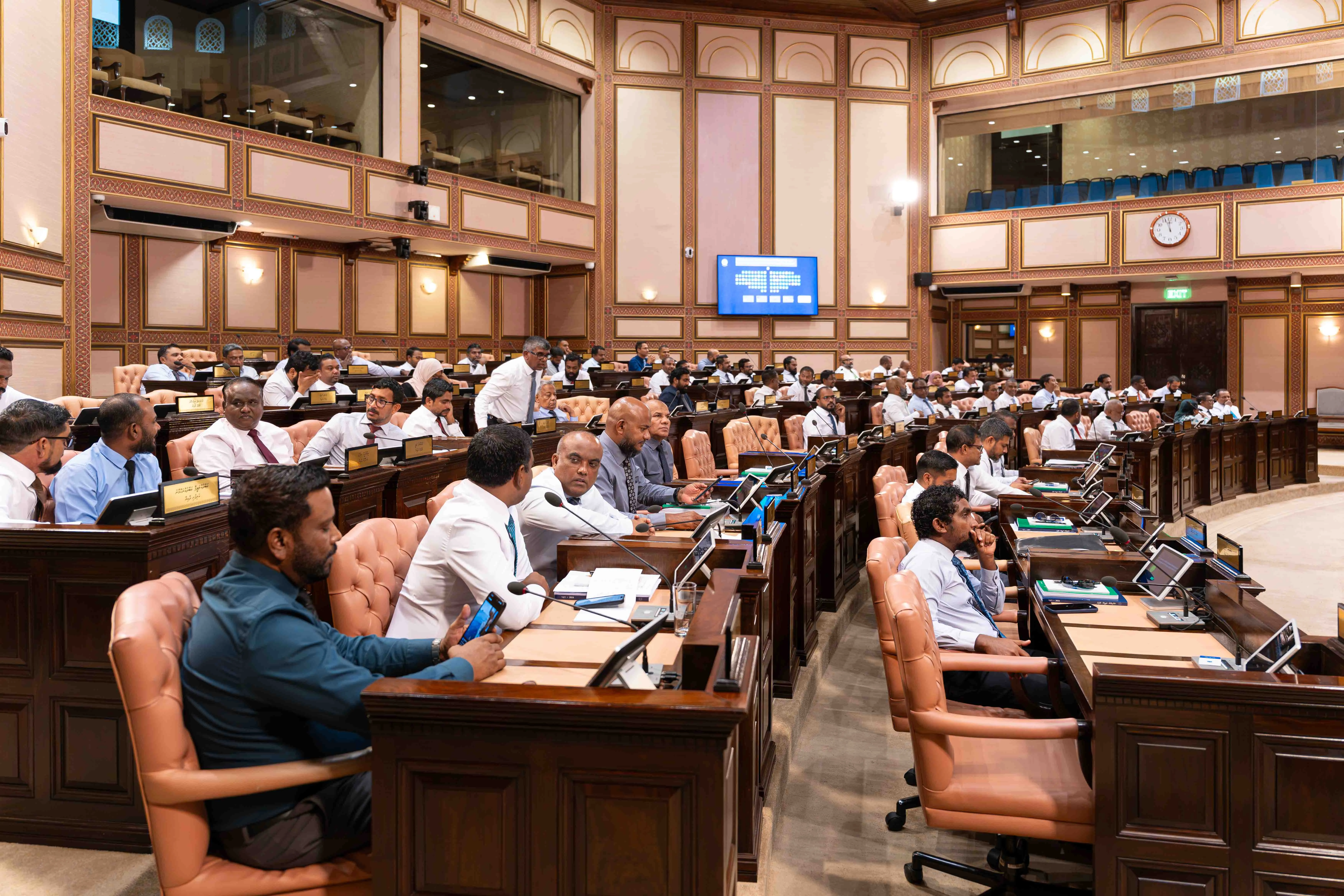 އަނެއްކާވެސް މަޖިލީހުގެ ދައުރުގެ މުއްދަތު އިތުރުކުރަން ފާސްކޮށްފި