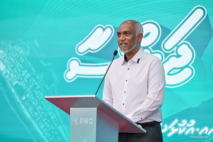 އުކުޅަހުގައި ބޭއްވި ޖަލްސާގައި ރައީސް ވާހަކަފުޅުދައްކަވަނީ -- ފޮޓޯ: ޕީއެސްއެމް