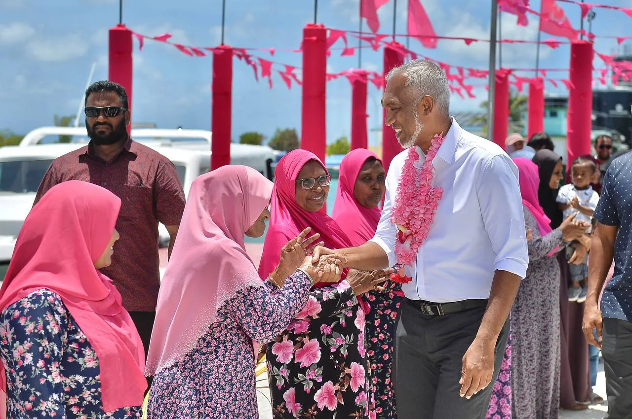 ޑރ މުއިއްޒު ވ އަތޮޅަށް، ފުރަތަމަ މަންޒިލަކަށް ކެޔޮދޫ