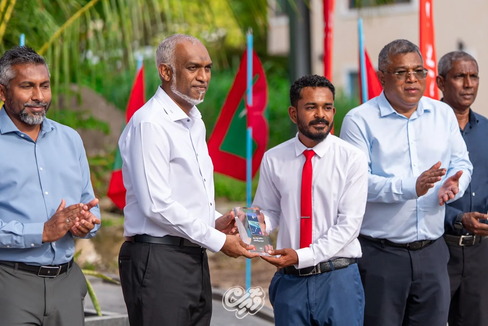 ފެހެންދޫއާ ގޮއިދޫގައި އޭޓީއެމްގެ ހިދުމަތް ފަށައިފި