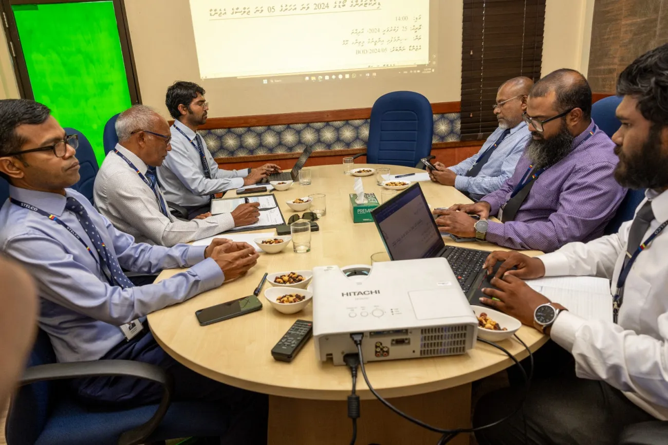 ސްޓެލްކޯއިން ހިންމަފުށީގައި ކުރިއަށް ދިޔަ ބޯޑް މީޓިން-- ފޮޓޯ: މި