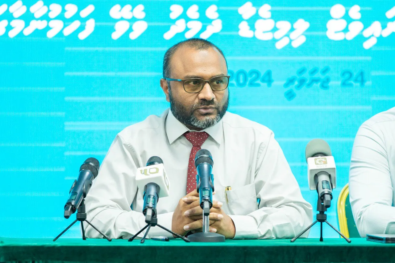 އިސްލާމިކް މިނިސްޓަރ ޑރ.ޝަހީމް-- ފޮޓޯ: އިސްލާމިކް މިނިސްޓްރީ