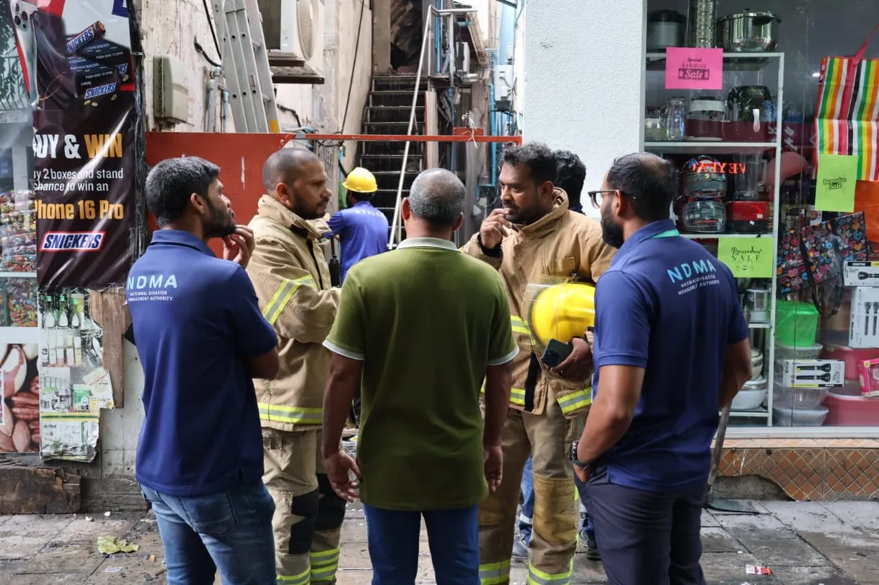 އަލިފާނުގެ ހާދިސާ ހިނގި ސަރަހައްދުގައި އެންޑީއެމްއޭގެ ޓީމު ހަރަކާތްތެރި ވަނީ: ފޮޓޯ/ އެންޑީއެމްއޭ