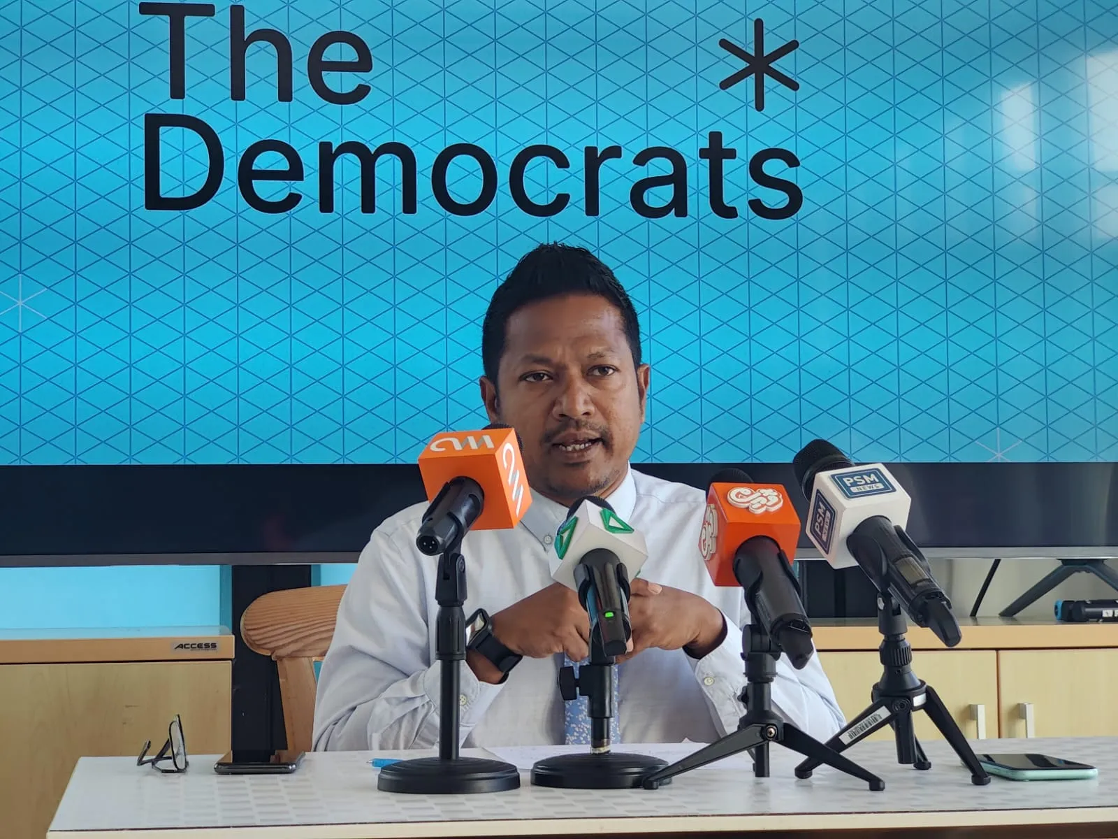 ރައީސް ދެވަނަ ދައުރެއް އެދެނީ ވައްކަން ކުރެއްވުމަށް: އިމްތިޔާޒް ފަހުމީ
