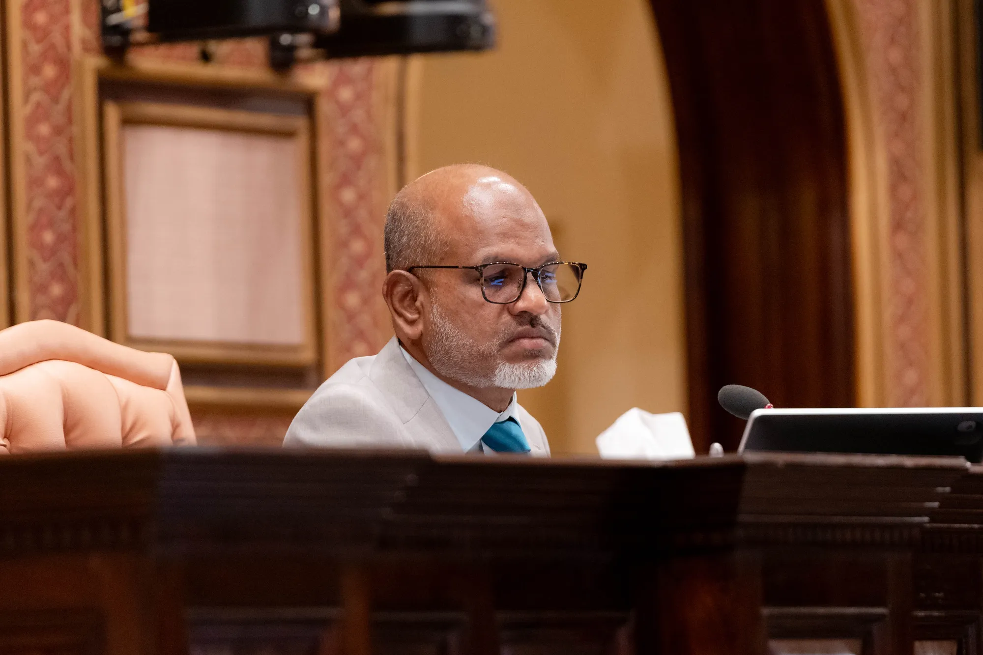 ބިލުގެ މަޤްސަދަކީ މިނިވަންކަން ނަގާލުމެއް ނޫން: ނާޒިމް