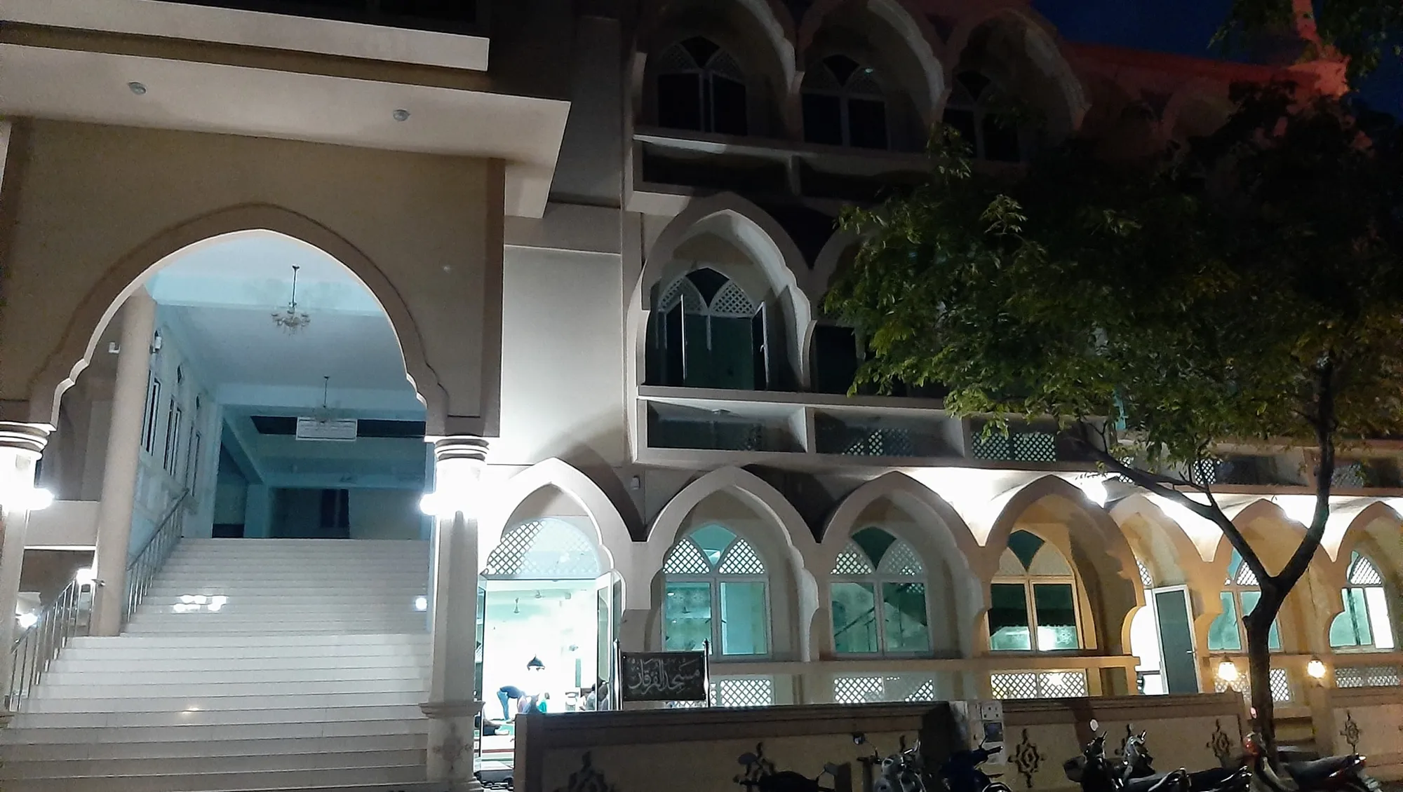 އިންޑިއާ "ހިންދޫއެއް" މަސްތުގެ ހާލަތުގައި މިސްކިތަށް، ފުލުހުން މައްސަލަ ނުބަލައި ދޫކޮށްލައިފި!