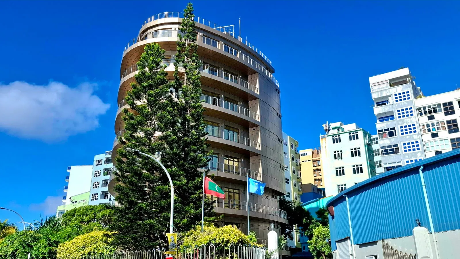 ހިއްސާގެ ބާޒާރުގައި އެސްޓީއޯގެ ހިއްސާގެ އަގު ދެހާހުން މައްޗަށް