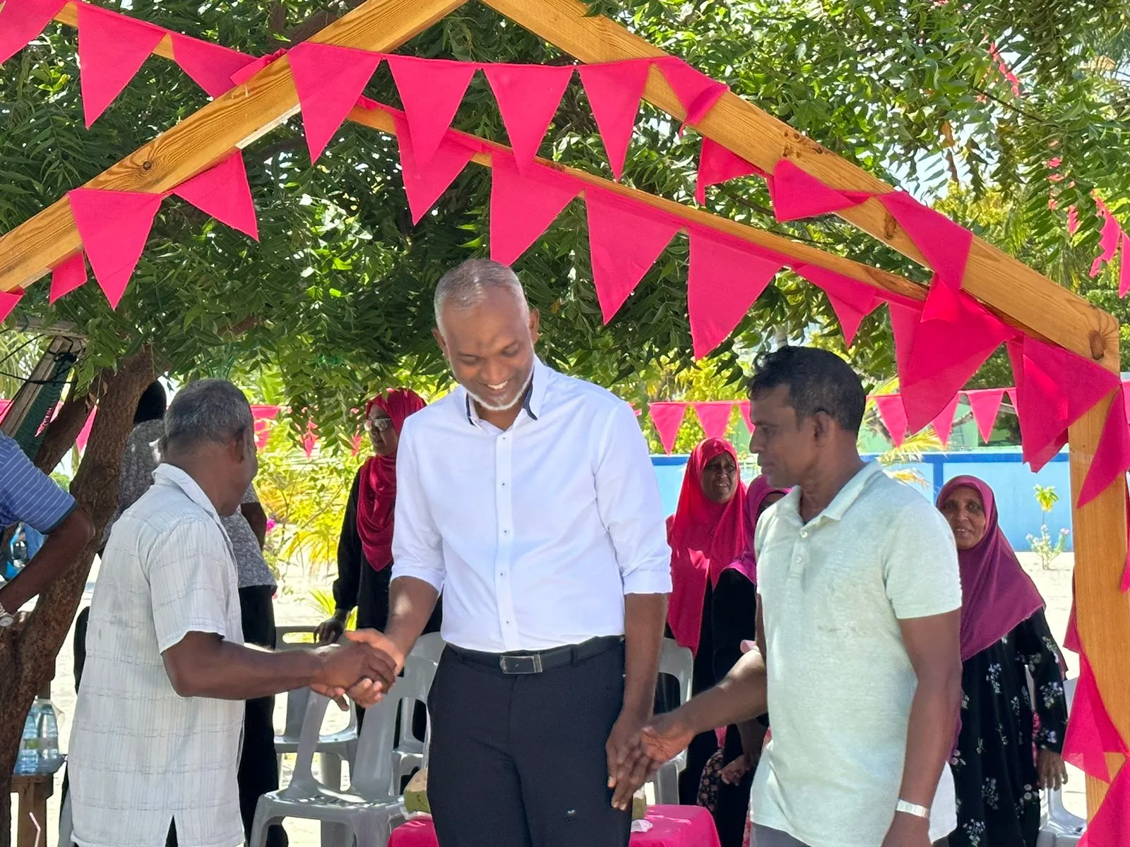 ބިމުގެ ދަތިކަން ހައްލުކޮށްދީ މާއެންބޫދޫގައި 30 ހެކްޓަރުގެ ބިން ހިއްކާނަން: ޑރ މުއިއްޒު
