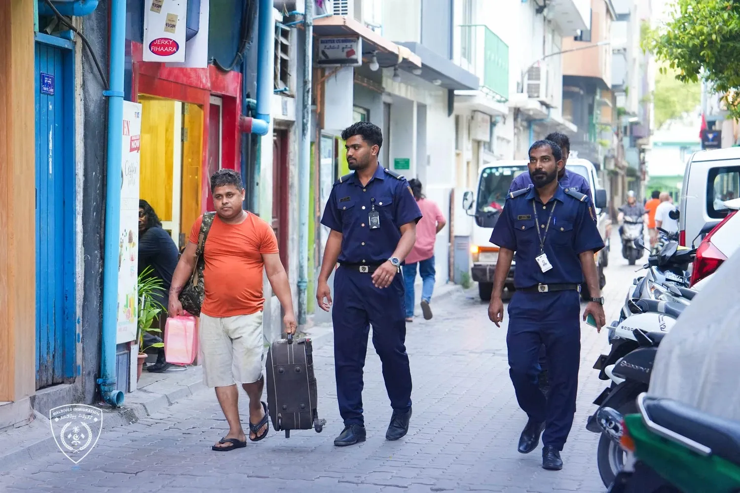 ރާއްޖޭގައި އުޅޭ ބިދޭސީންގެ ތެރެއިން 294000 މީހުންގެ ބަޔޯމެޓްރިކްސް ނަގައިފި