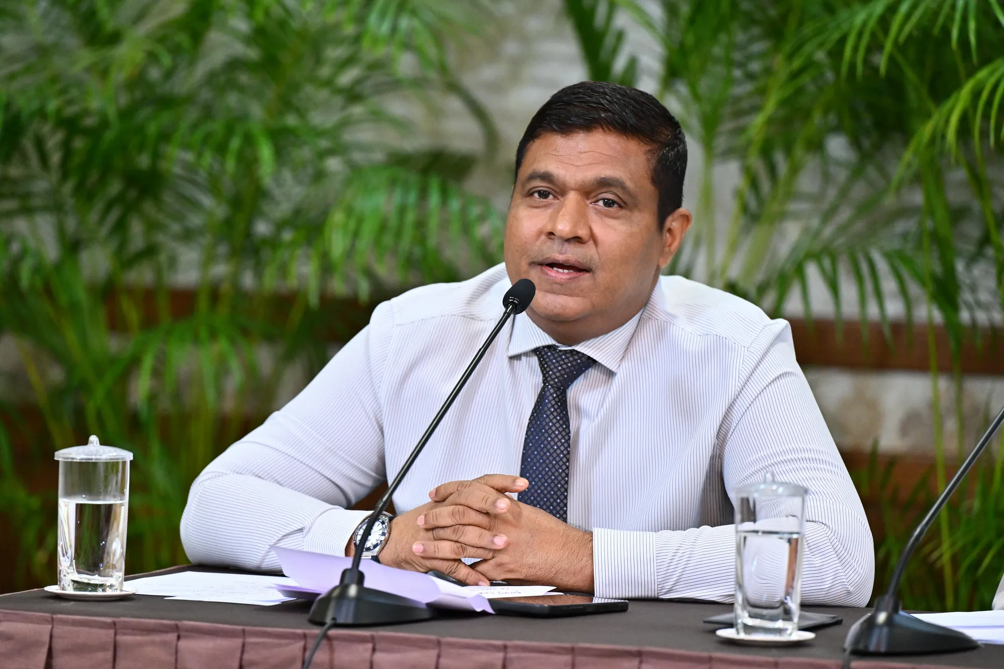 ޓްރާންސްޕޯޓް މިނިސްޓަރު އަމީން... ފޮޓޯ: ރައީސް އޮފީސް