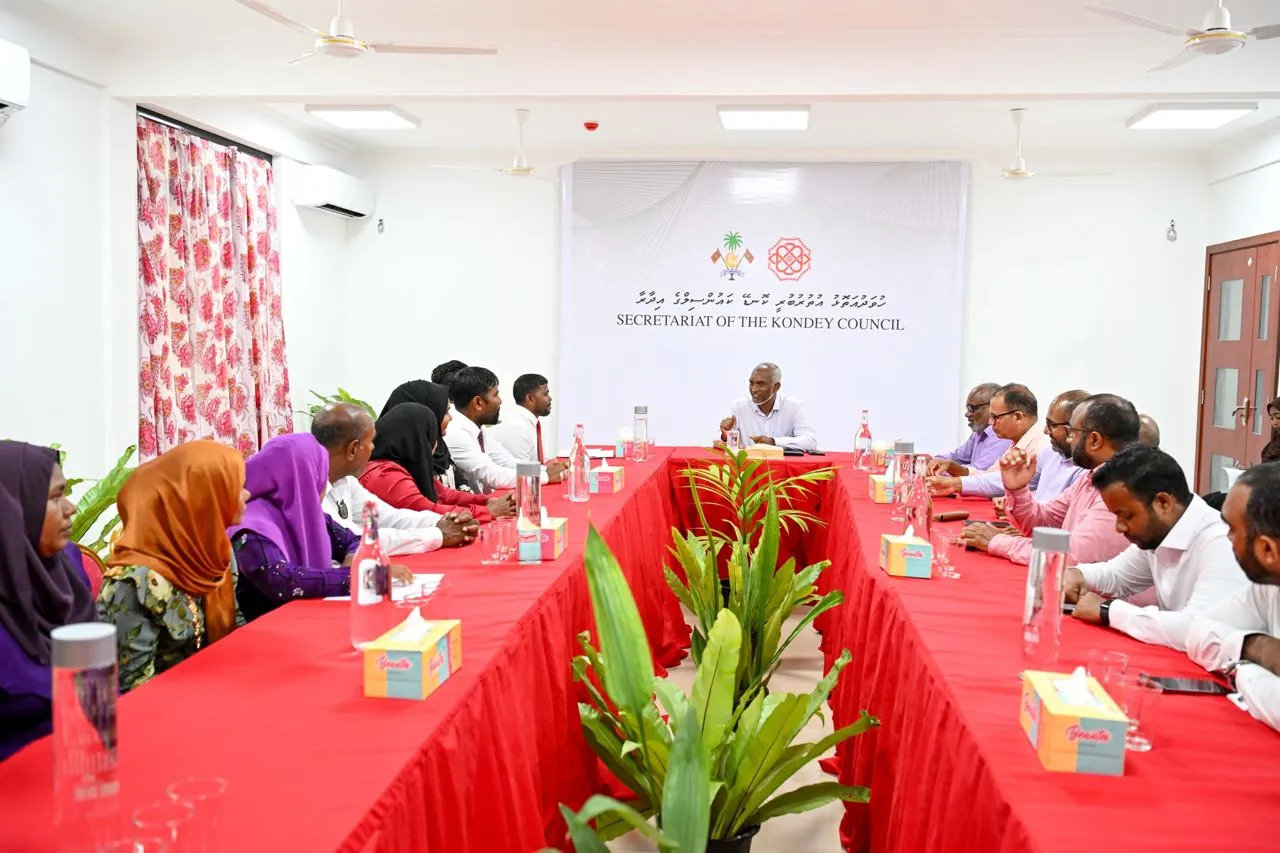ރައީސުލްޖުމުހޫރިއްޔާ ކޮނޑޭ ކައުންސިލާއި ބައްދަލުކުރެއްވުން