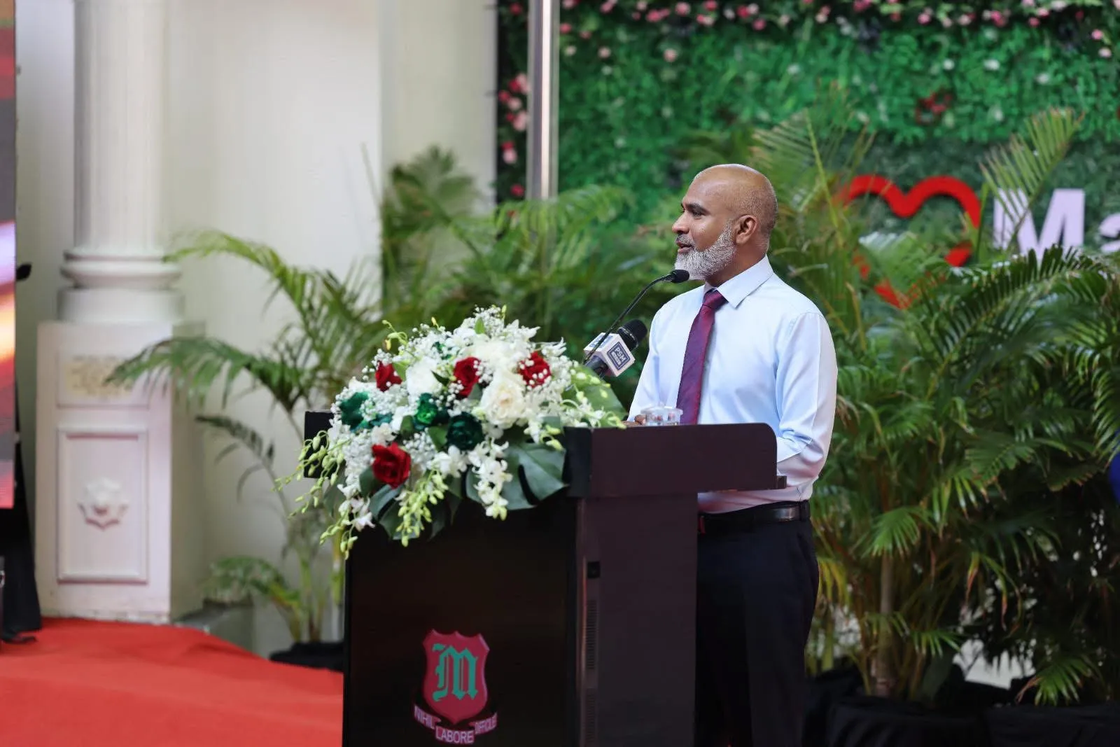 ތަޢުލީމަށް ލޯބިކުރާ ނަމަ ކިޔަވައިދޭ މުދައްރިސުން ދެކެ ލޯބިވާ ކުދިން ކަމުގައި ވާންޖެހޭ: ޝަފީޢު