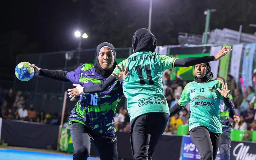އިމިގްރޭޝަން އާއި ވެމްކޯ ވާދަކުރި މެޗުގެ ތެރެއިން.. ފޮޓޯ: ގާފު ސްޕޯޓްސް /ހުސެއިން
