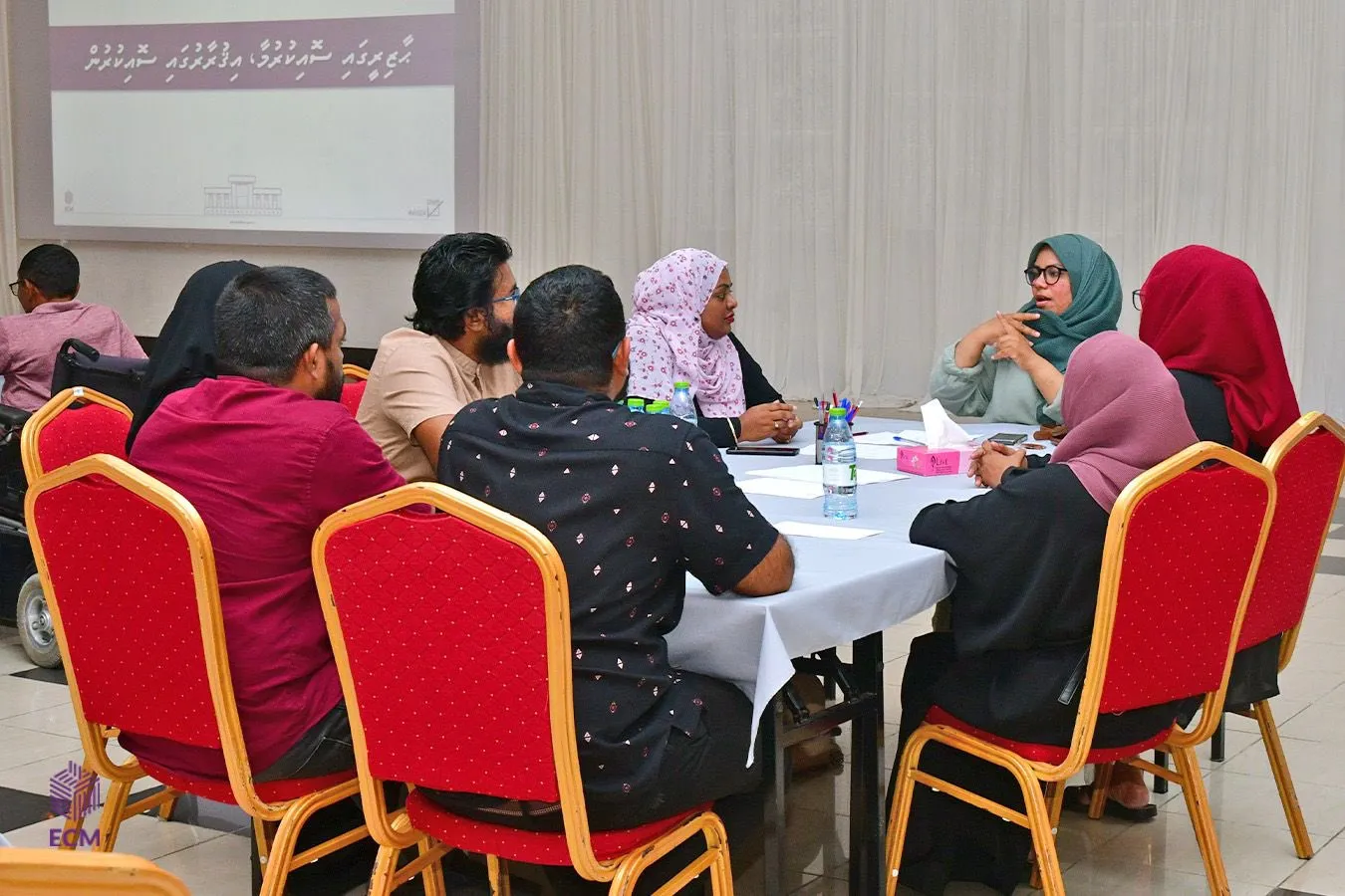 އިލެކްޝަން ކޮމިޝަނުން ނުކުޅެދުންތެރިކަން ހުންނަ ފަރާތްތަކަށް ކުރިއަށް ގެންދިޔަ ތަމްރީން ޕްރޮގްރާމް-- ފޮޓޯ: އީސީ