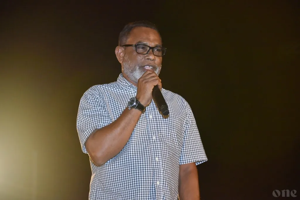 ޗާގޯސް މައްސަލައިގަ އެކުގައި މަސައްކަތް ކުރަން ތިބި ކޮންމެ ބަޔަކާއެކު މަސައްކަތް ކުރާނަން: އަބްދުއްރަހީމް