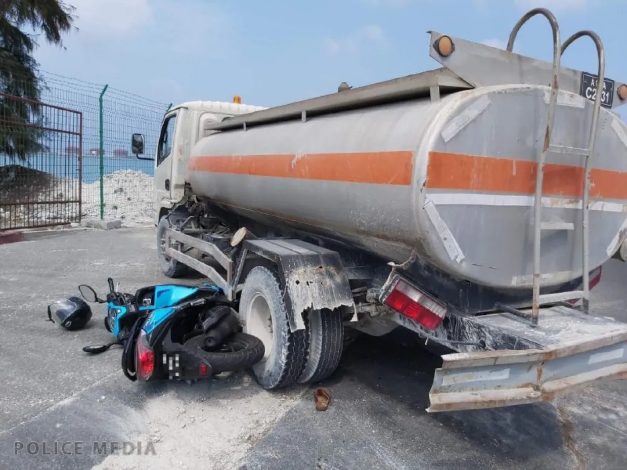 ހުުޅުމާލޭގައި ހިނގި އެކްސިޑެންޓެއް ފެނުނު ބަޔަކު ވޭތޯ ބަލަނީ