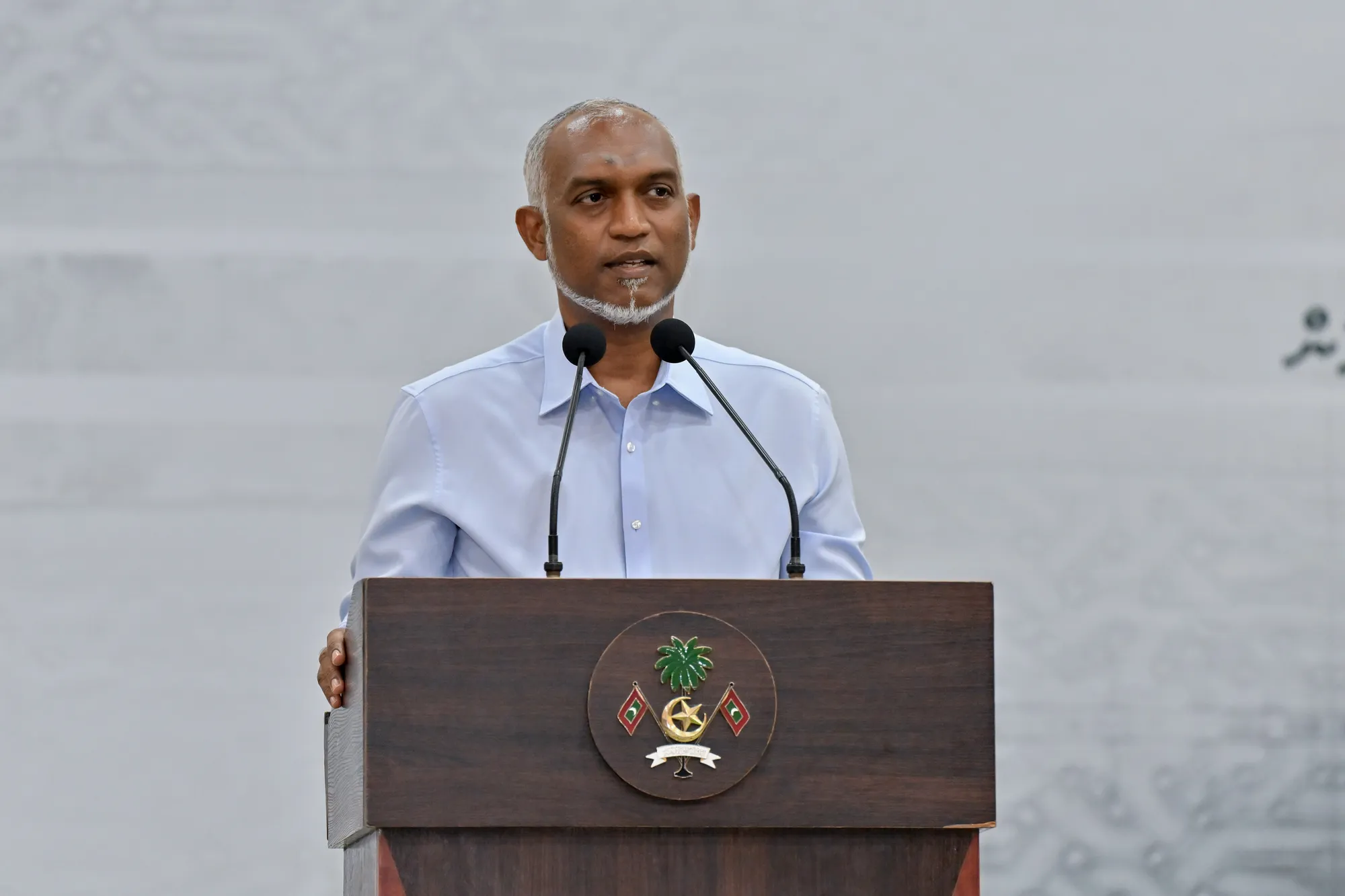 ރައީސް ޑރ.މުއިއްޒު ނިލަންދޫގައި ވާހަކަދައްކަވަނީ.. ފޮޓޯ: ރައީސް އޮފީސް