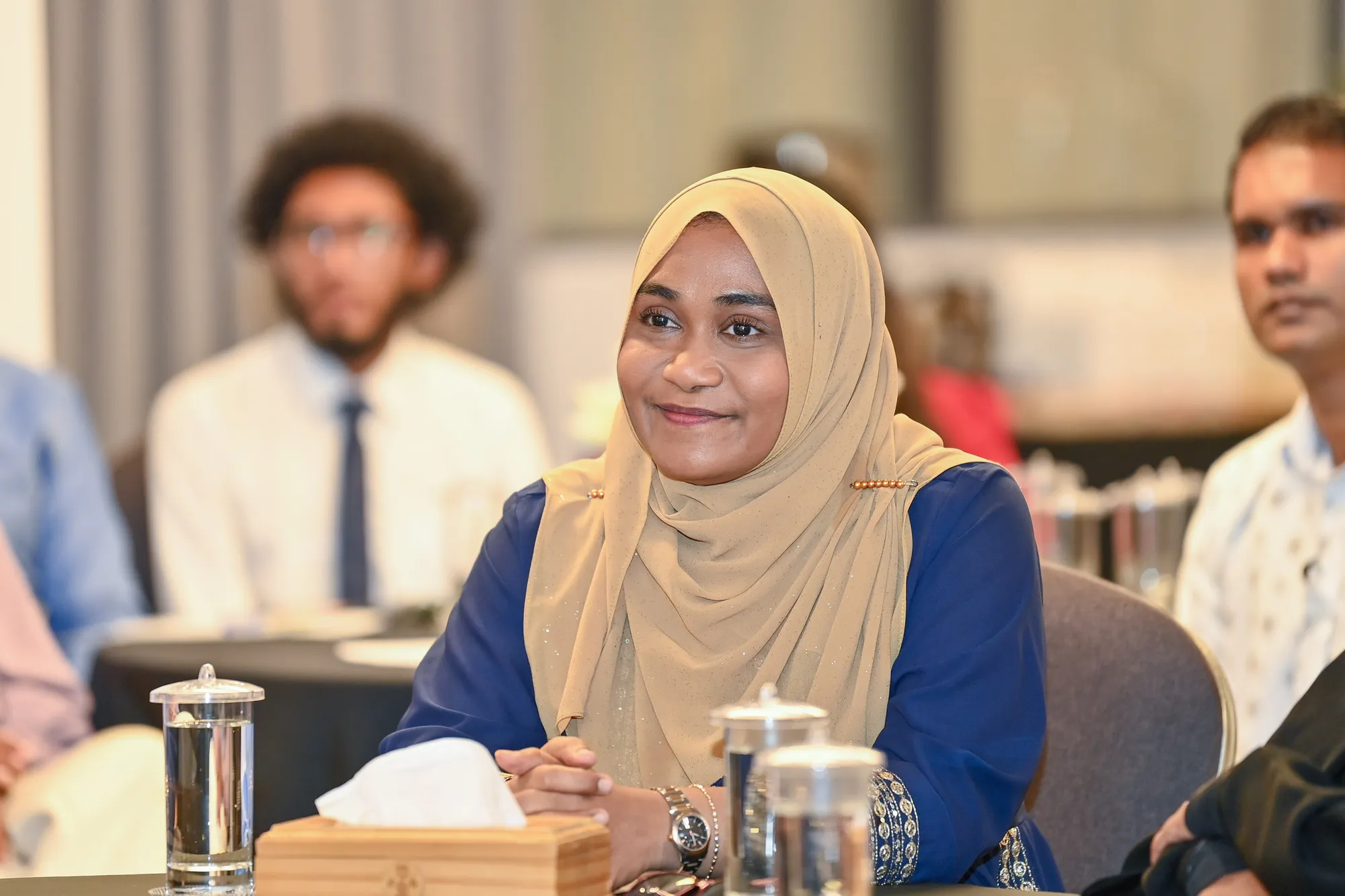 ފަސްޓް ލޭޑީގެ އެލަވެންސް ލިބޭހާ ހިނދަކު ދައުލަތުން މުސާރަ ނުނަގާނަން؛ ލިބޭ މުސާރަ ކުރާނީ ޑޮނޭޓް: މެޑަމް ސާޖި
