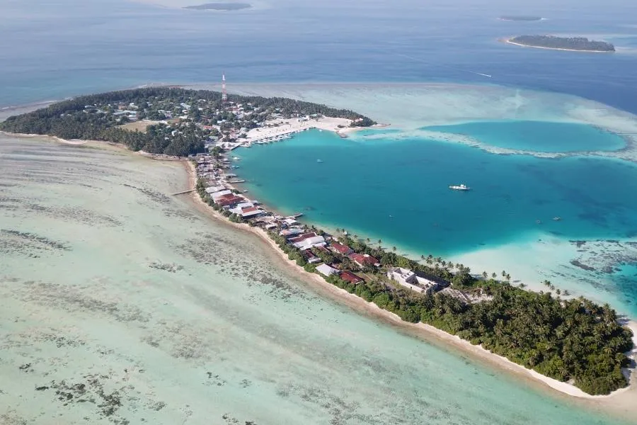 ހިރިލަންދޫ ގެއެއްގެ ތެރެއަށް ބަޔަކު ވަދެ، ދެމީހަކަށް ހަމަލާދީ ޒަހަމްކޮށްލައިފި