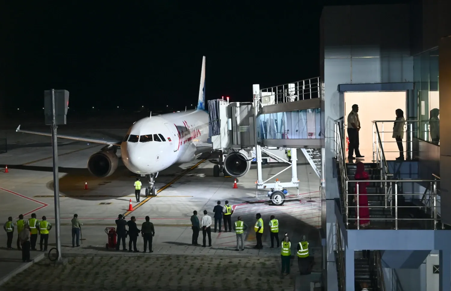 އެއާޕޯޓްތައް ހިންގުމުގައި ދިވެހި ދައުލަތުގެ ބާރުވެރިކަން ދެމެހެއްޓުމަށް ސަރުކާރުން އަލުން ކަށަވަރުކޮށްދީފި