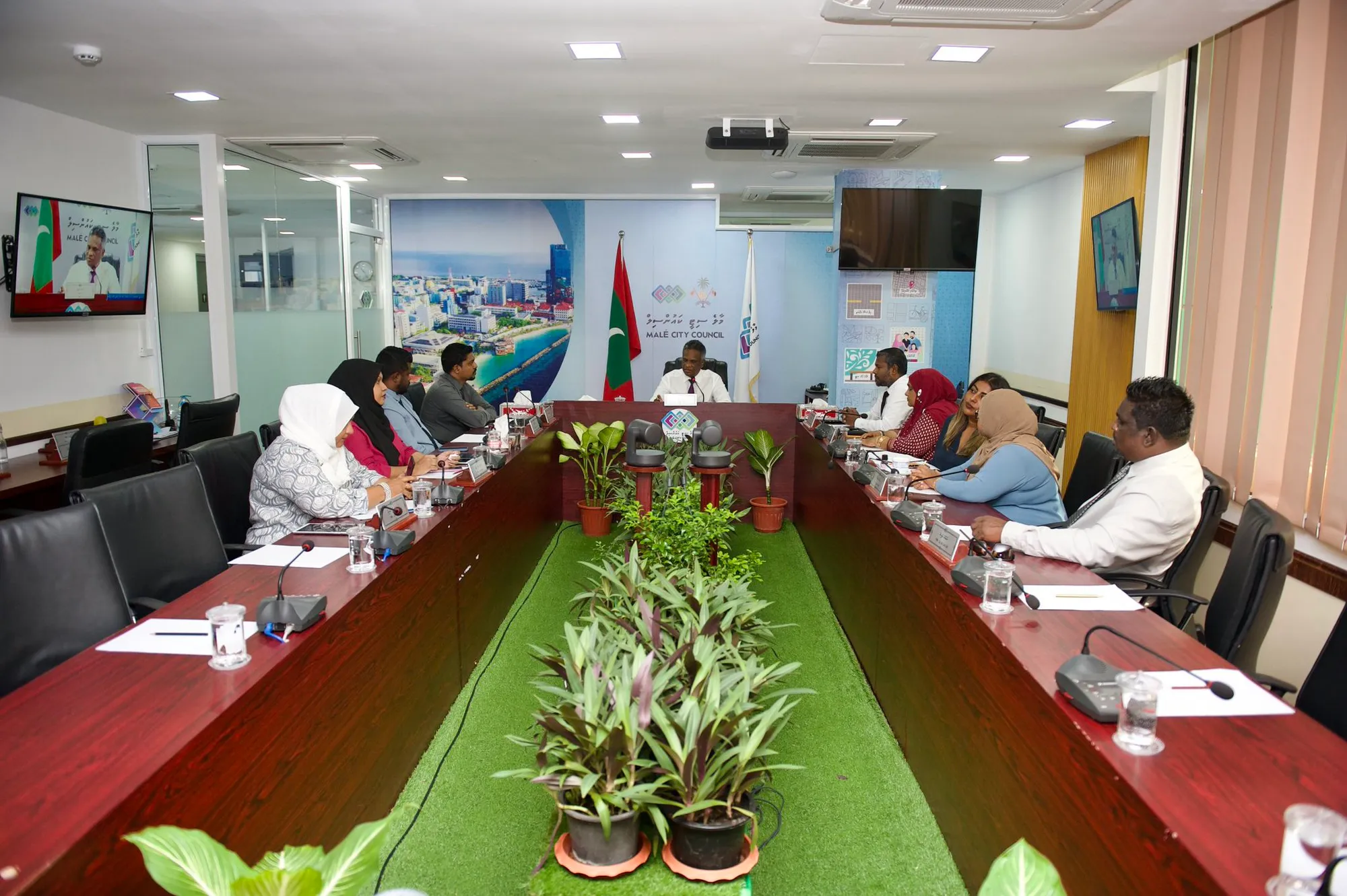 މާފަންނު މަދަރުސާ ފުރަގަހުގައި އޮންނަ ހަނި ގޯޅިއަށް "ފަލަސްތީނު ހިނގުން" ނަން ދީފި