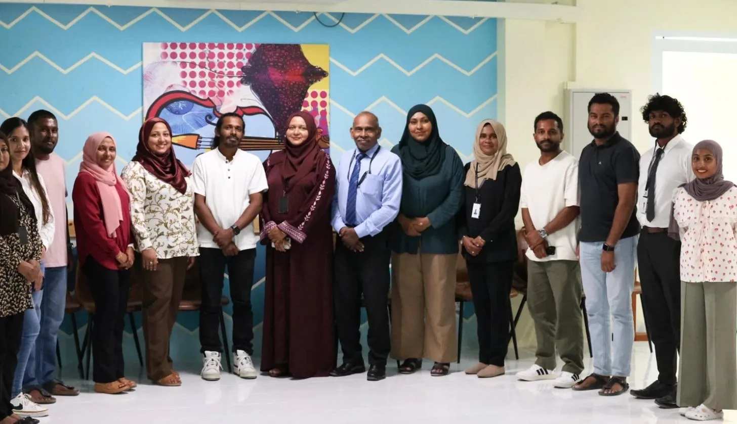 އެހީތެރިކަން ފޯރުކޮށްދެވޭނެ ދާއިރާތަކާއި ގުޅޭގޮތުން ކްރޮސް ރޯޑްސް މޯލްޑިވްސްއާއެކު މަޝްވަރާކޮށްފި
