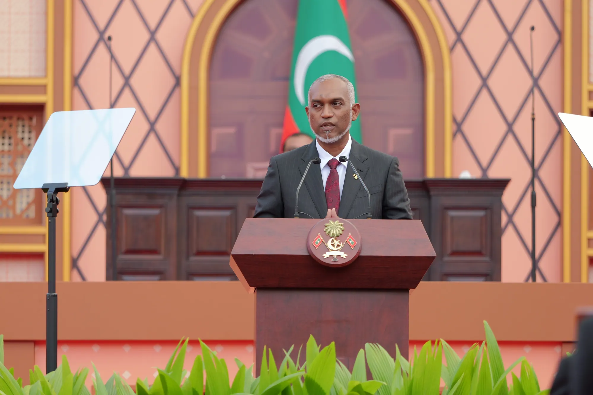 މި ދައުރުގެ ސިޔާސަތަކަށް ވާނީ ވަޒަން ހަމަކޮށް ގައުމުގެ ފަސްގަނޑާއި، ސިކުނޑިތައް ބިނާކުރުން: ރައީސް ޑރ. މުޢިއްޒު