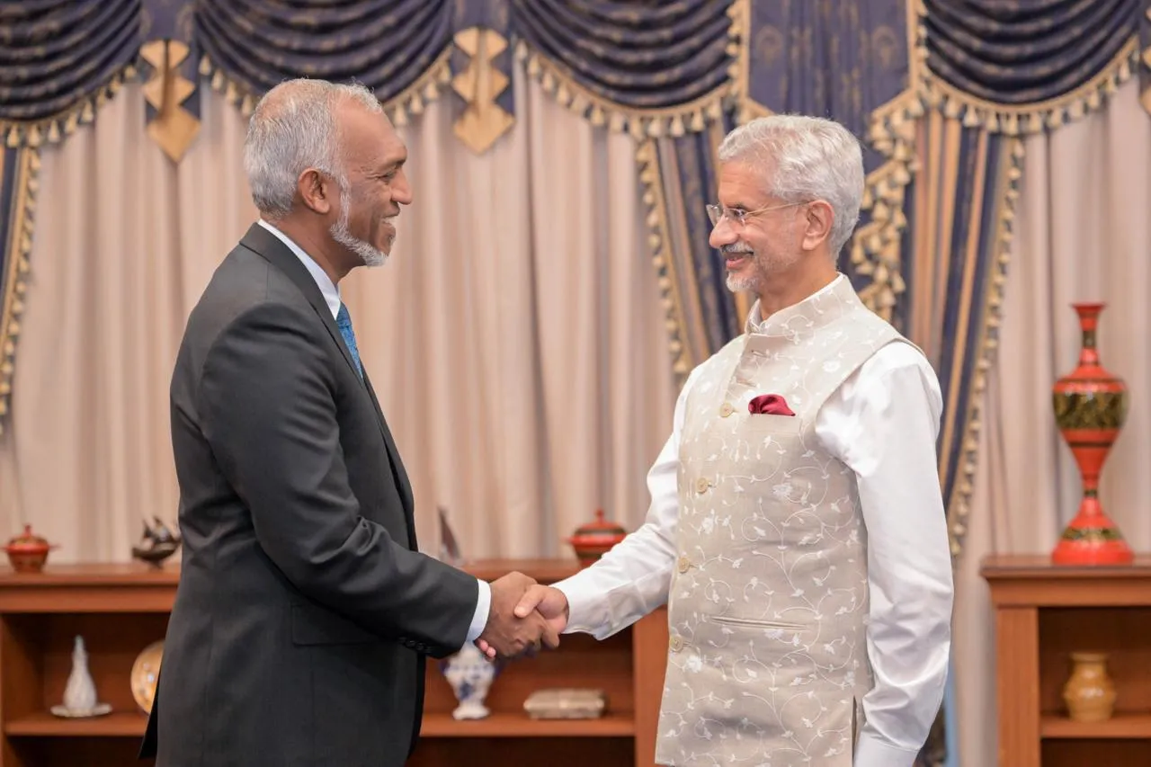 ރާއްޖެއަށް ކުރައްވާ ދަތުރުފުޅުގެ ތެރެއިން މިއަދު ޖަޔަޝަންކަރު ރައީސް މުއިއްޒު އާއެކު ބޭއްވި ބައްދަލުކުރެއްވުމުގެ ތެރެއިން... ފޮޓޯ/ ޖަޔަޝަންކަރު ޓްވިޓަރ