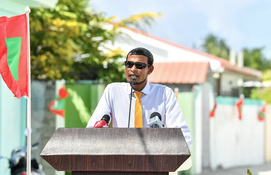 އެލްޖީއޭއިން ހޯރަފުށީ ކައުންސިލްގެ ރައީސް ތިން މަހަށް ސަސްޕެންޑުކޮށްފި