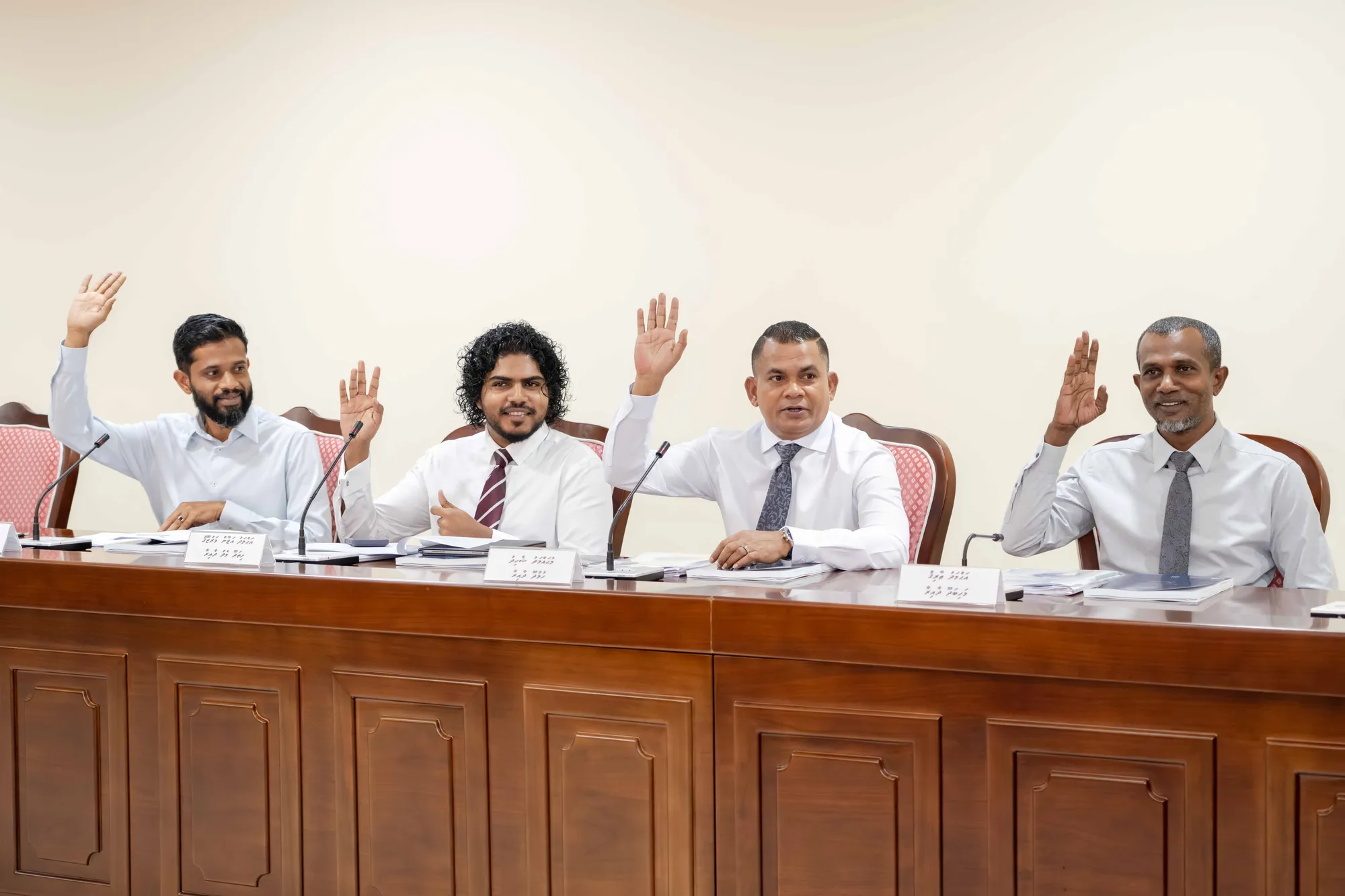 އޭޑީއެޗްޑީ ކުދިންނަށް ދޭންޖެހޭ ބޭހެެއް މަނާ ލިސްޓުން އުނިކުރަން ކޮމެޓީން ފާސްކޮށްފި