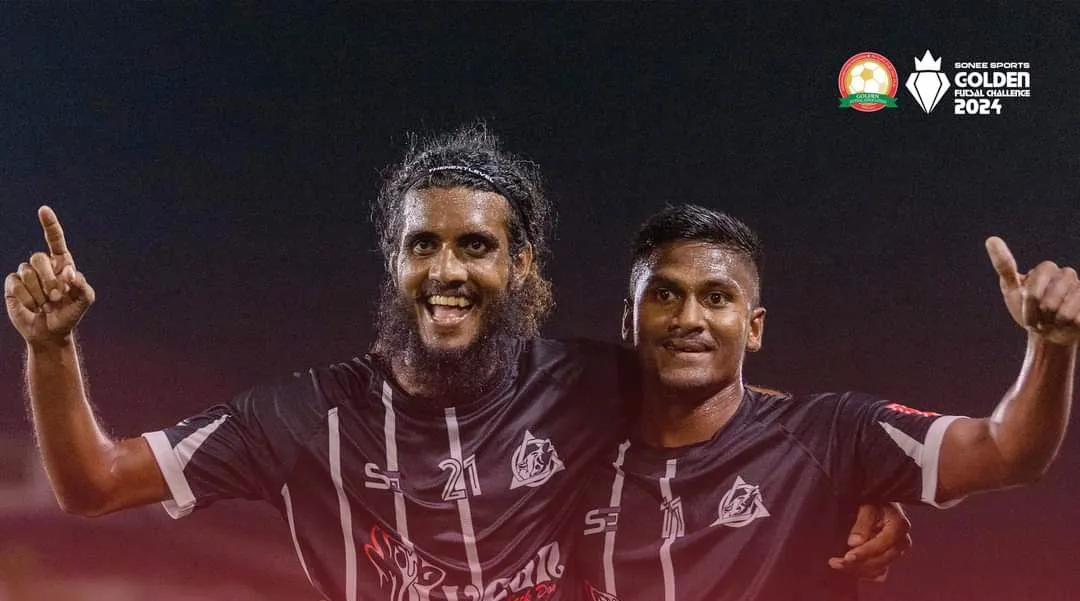 ނޮޅިވަރަންފަރާއި ކުޅުދުއްފުށި ވާދަކުރި މެޗުގެ ތެރެއިިން.. ފޮޓޯ: ގޯލްޑަން ފުޓްސަލް އެސޯސިއޭޝަން