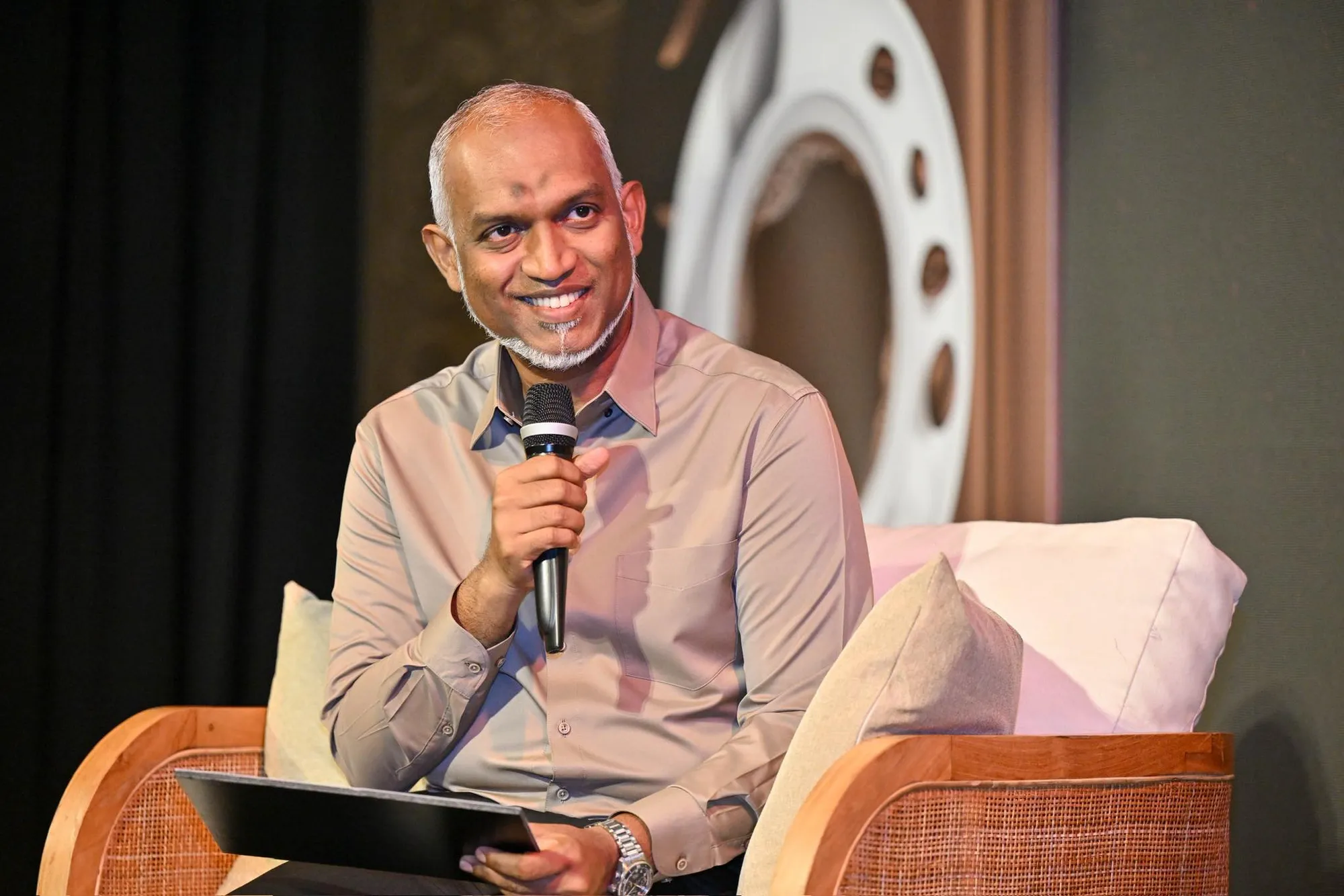ރައީސް ޑރ. މުހައްމަދު މުޢިއްޒު: ވިދާޅުވީ ރިކޯލް ވޯޓު ތައާރަފްކުރައްވާނެ ކަމަށް /ފޮޓޯ: ރައީސް އޮފީސް