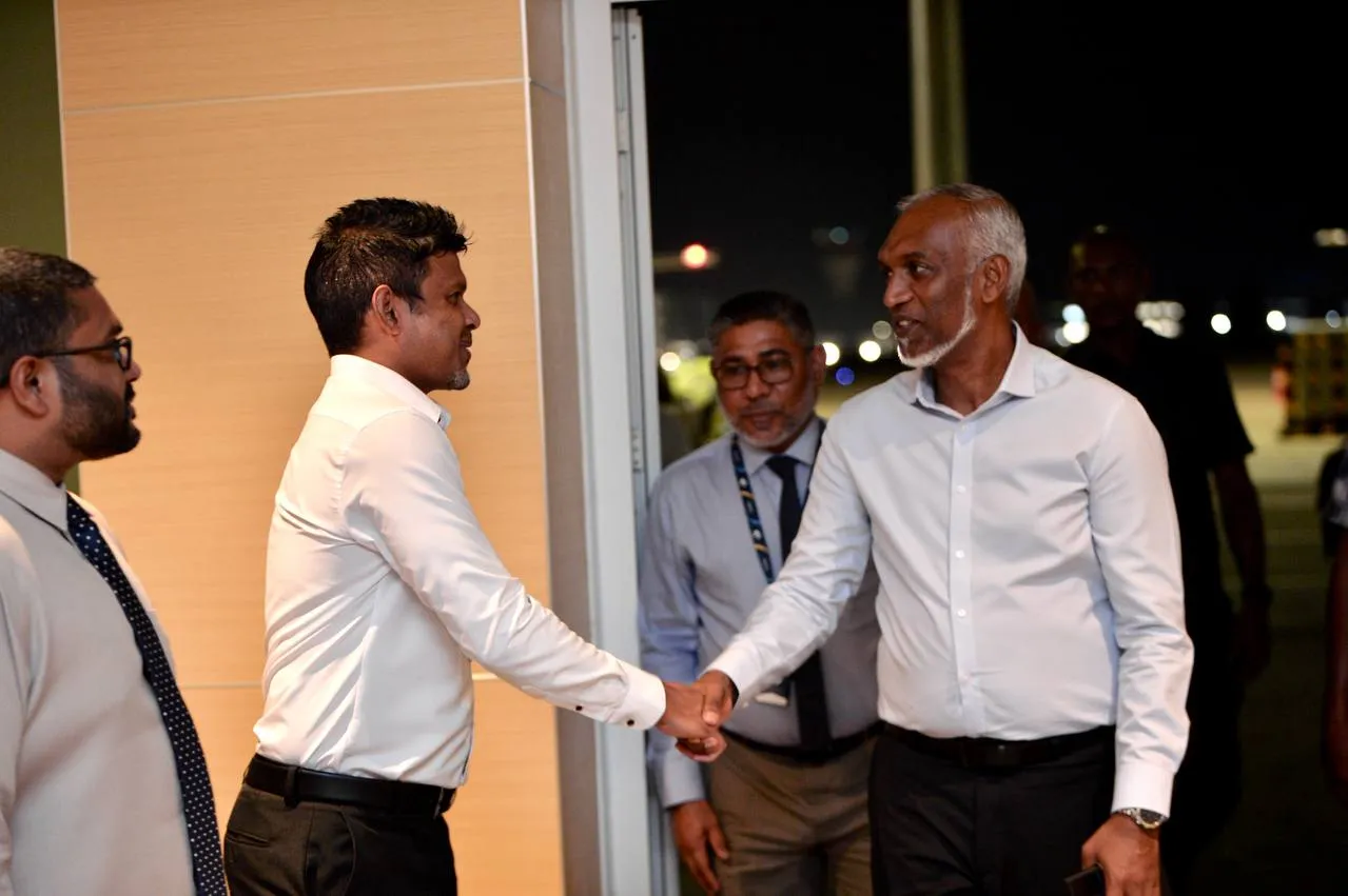 ރައީސުލްޖުމްހޫރިއްޔާ ޑރ މުހައްމަދު މުޢިއްޒު ދެކުނަށް ކުރެއްވި ދަތުރުފުޅު ނިންމަވާލެއްވުން-- ފޮޓޯ/ރައީސް އޮފީސް